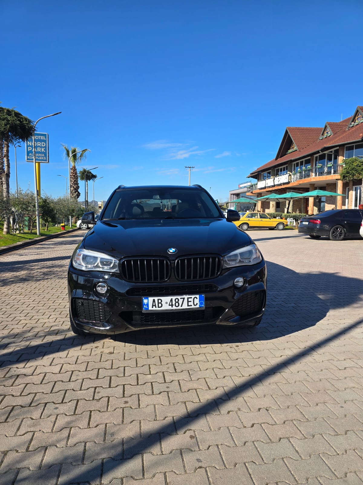 BMW Sedan (2024)